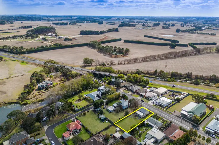 7 Ziegler Parade, Allansford VIC 3277