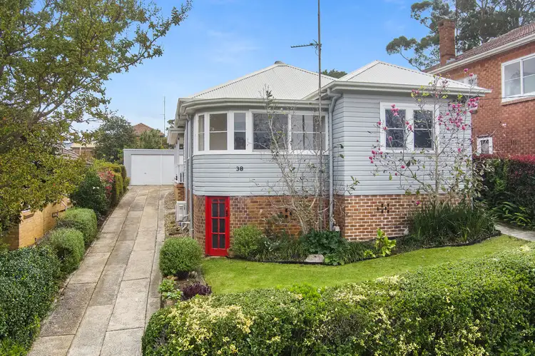 38 Hillcrest Street, Wollongong NSW 2500