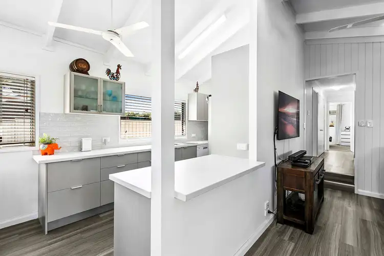 Second view of Homely house listing, 7 Par Court, Urraween QLD 4655