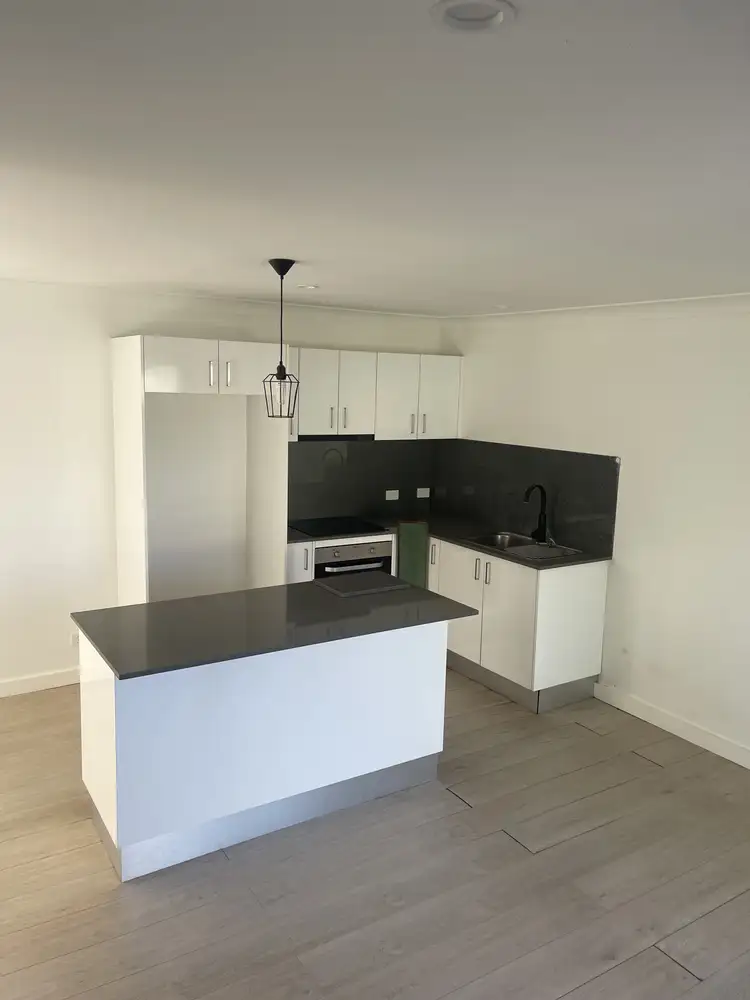 Fifth view of Homely flat listing, A/96 Kerry Crescent, Berkeley Vale NSW 2261