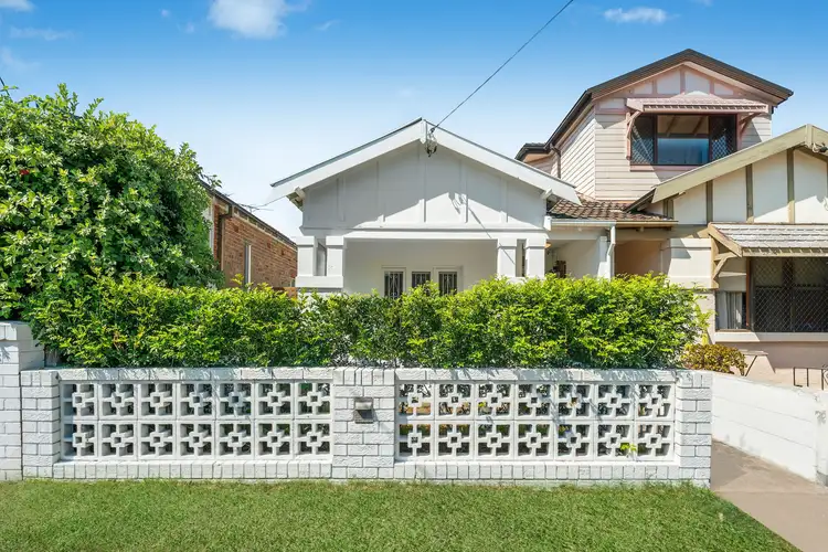 64 Glenayr Avenue, North Bondi NSW 2026