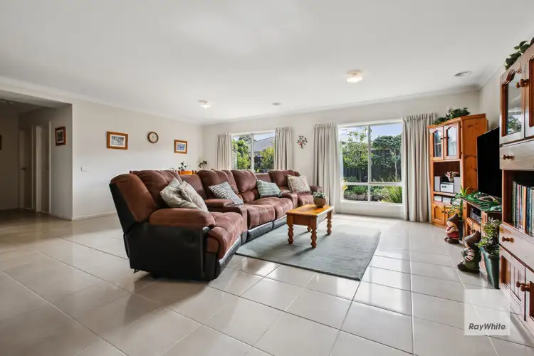 Fourth view of Homely house listing, 3 Yass Court, Manor Lakes VIC 3024