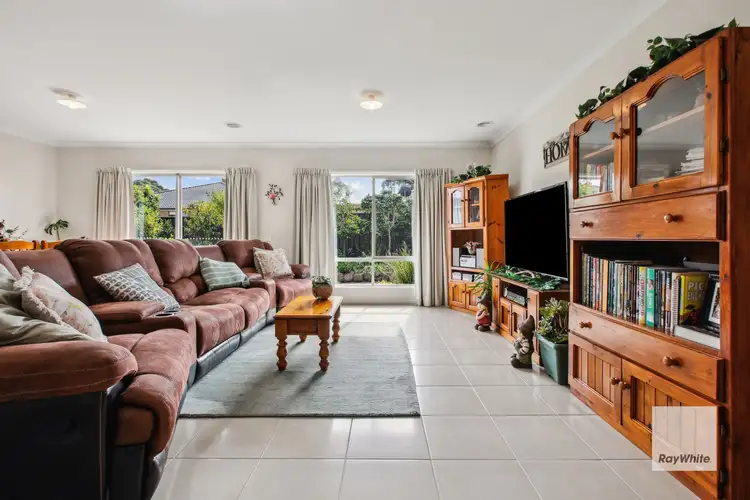 Fifth view of Homely house listing, 3 Yass Court, Manor Lakes VIC 3024