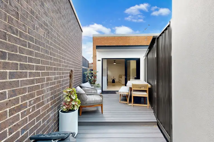 Granny Flat 1529 Botany Road, Botany NSW 2019