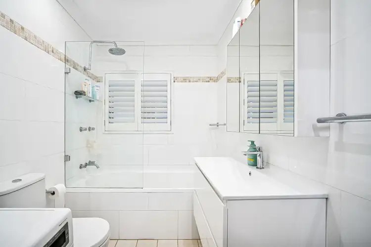 Sixth view of Homely apartment listing, 4/24 Manion Avenue, Rose Bay NSW 2029