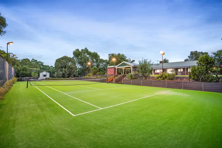 18 Greenock Court, Greenvale VIC 3059