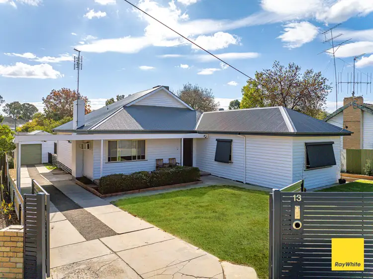 13 Mahon Avenue, Kennington VIC 3550