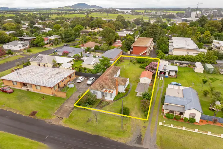 2 Tallayang Street, Bomaderry NSW 2541