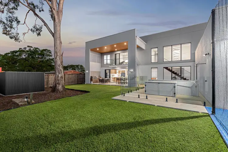 4 Stirling Street, Bridgeman Downs QLD 4035