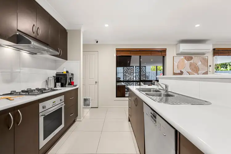 Second view of Homely house listing, 4 St Elmo Place, South Morang VIC 3752