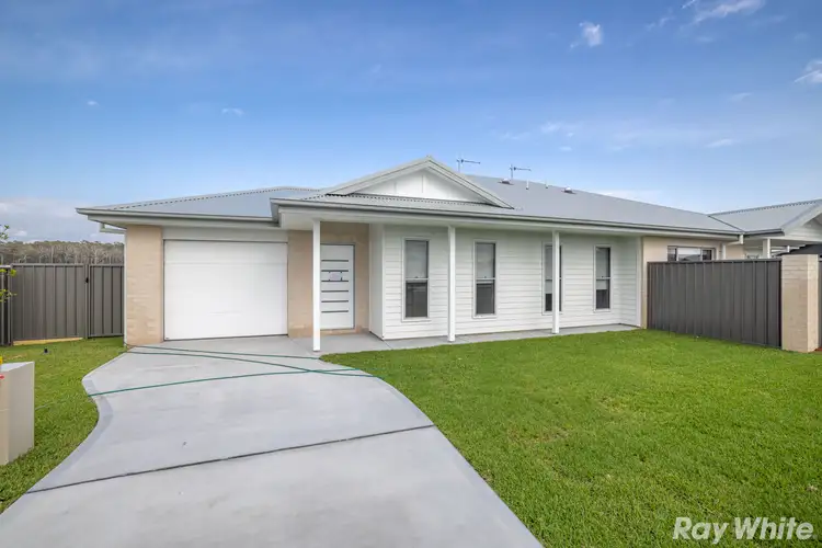 11 Driftwood Boulevard, Old Bar NSW 2430