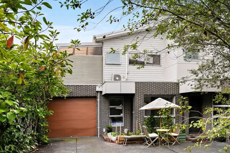 2/24 Lorensen Avenue, Coburg North VIC 3058