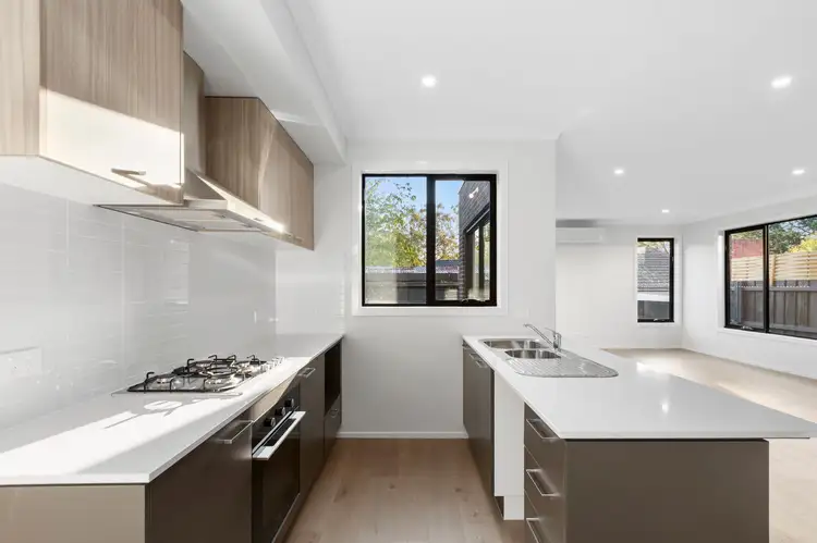 Fourth view of Homely townhouse listing, 2/30 Cameron Road, Croydon VIC 3136