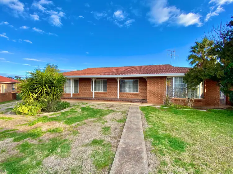 Second view of Homely house listing, 8 Elm Place, Forbes NSW 2871
