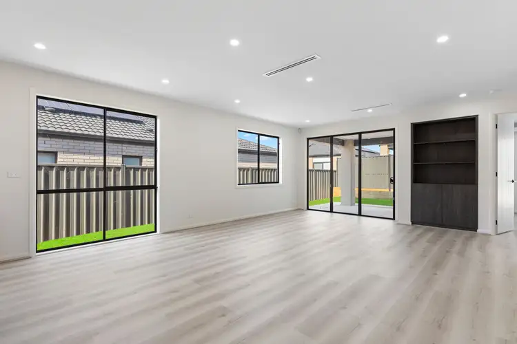 Sixth view of Homely house listing, 13 Agatha Way, Werribee VIC 3030