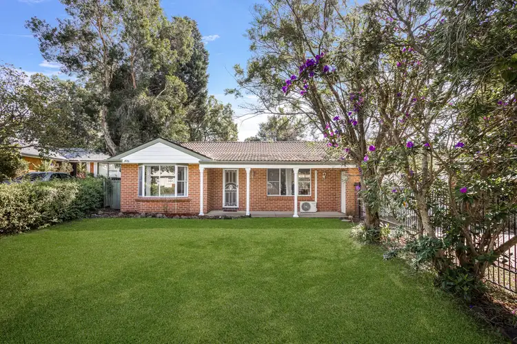 1 Wyldwood Crescent