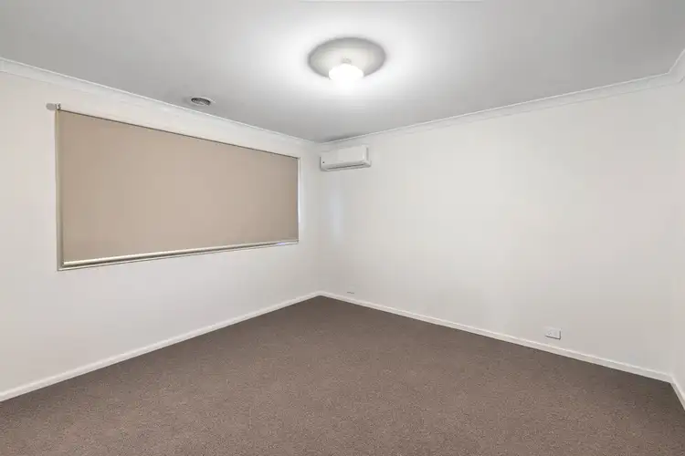 Sixth view of Homely house listing, 15 Yallaroo Chase, Werribee VIC 3030