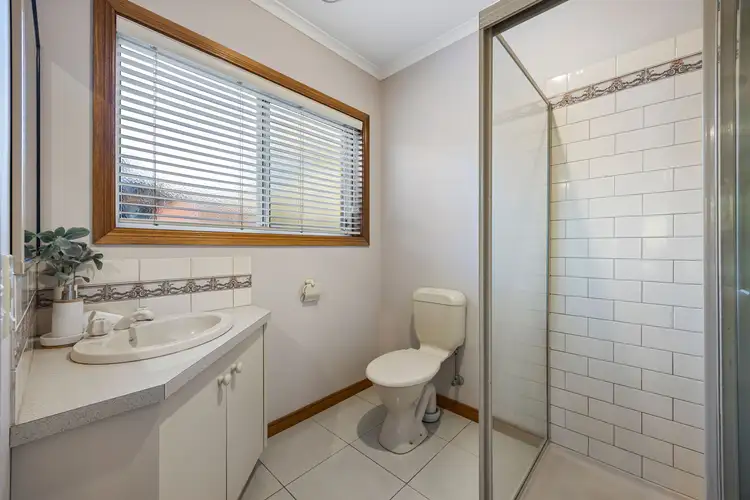 Fourth view of Homely house listing, 25 Robertson Drive, Alfredton VIC 3350