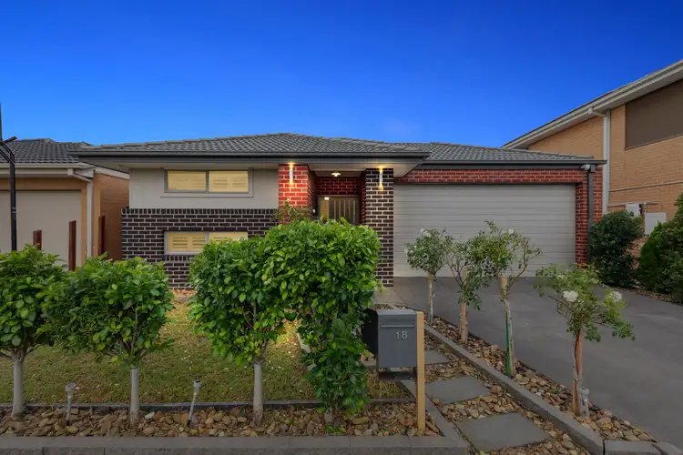 18 Greenslate Street, Clyde North VIC 3978
