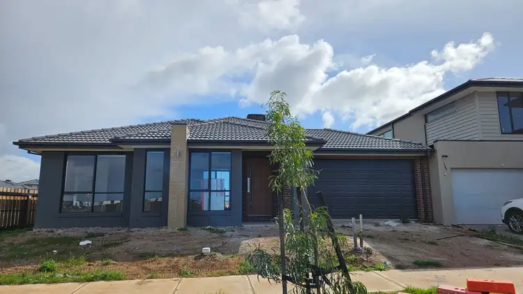 42 MOSLEY Crescent, Truganina VIC 3029