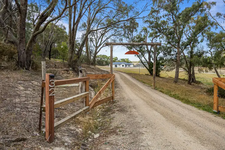 32 Porters Road, Scarsdale VIC 3351