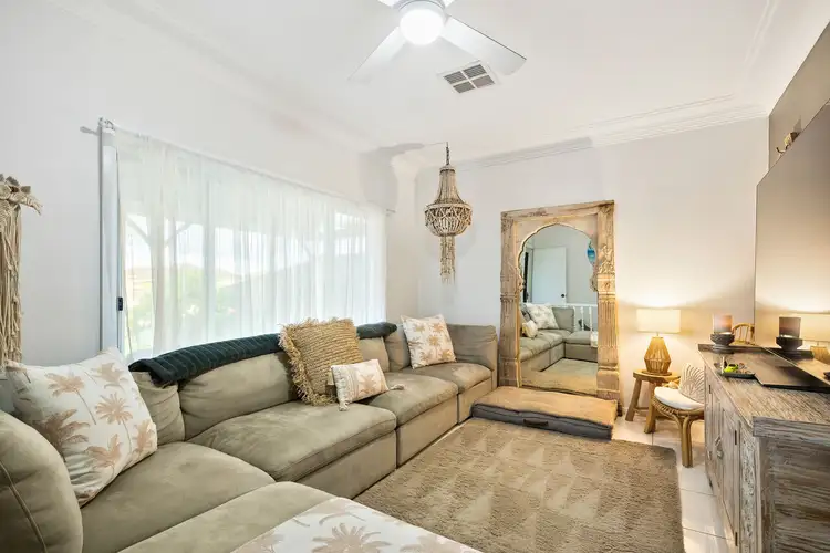 284 Shellharbour Road, Barrack Heights NSW 2528