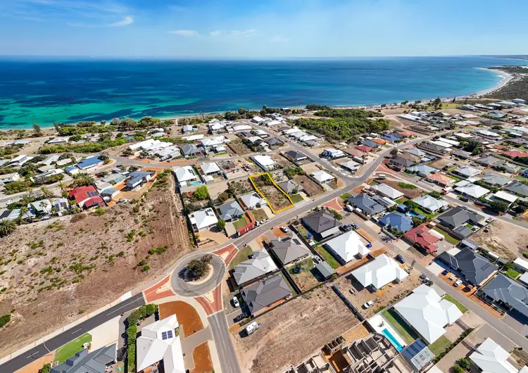38 Stillwater Avenue, Drummond Cove WA 6532