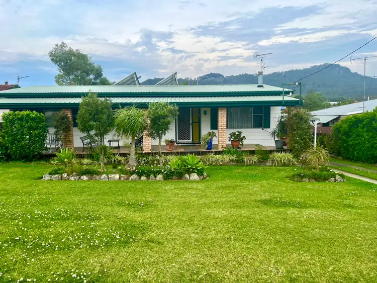 8 Prince Street, Bulahdelah NSW 2423