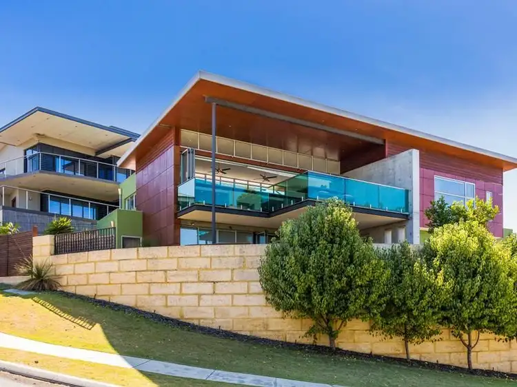 17 Padbury Circle, Sorrento WA 6020