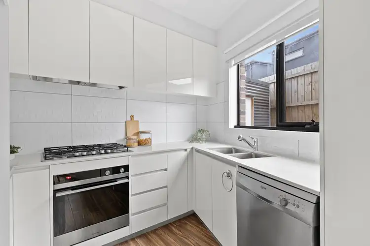 Second view of Homely house listing, 2/19 Kelvin Grove, South Morang VIC 3752