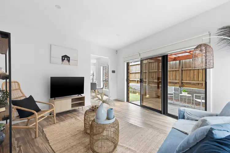Fourth view of Homely house listing, 2/19 Kelvin Grove, South Morang VIC 3752