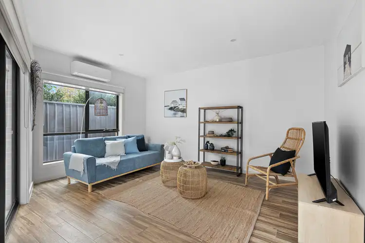 Fifth view of Homely house listing, 2/19 Kelvin Grove, South Morang VIC 3752