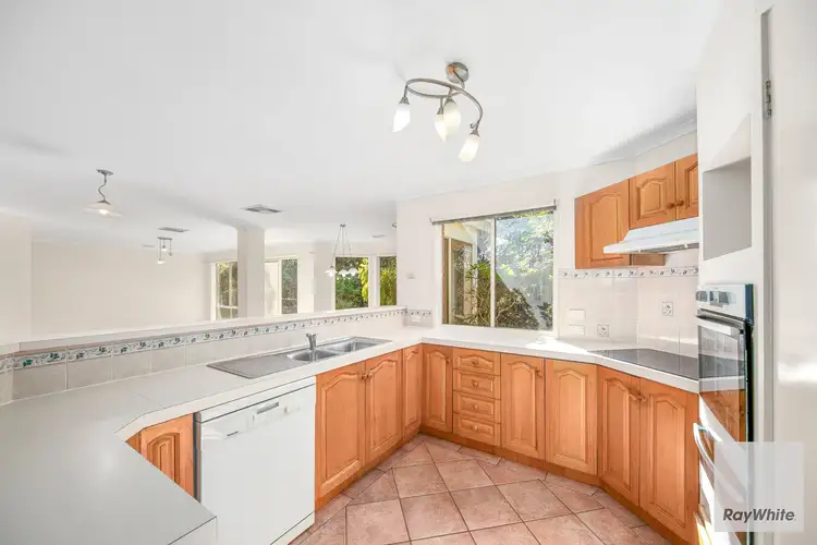 12A Penshurst Court, Hillside VIC 3037