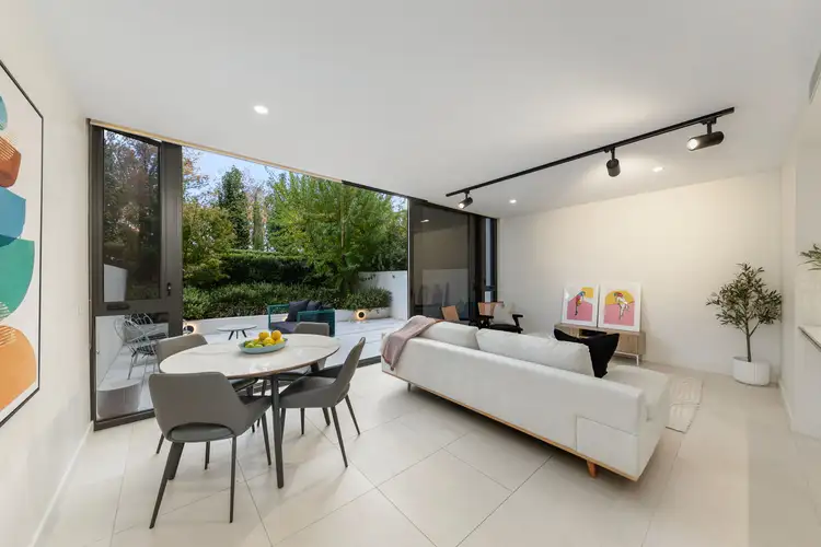 10/22 Canberra Avenue, Forrest ACT 2603