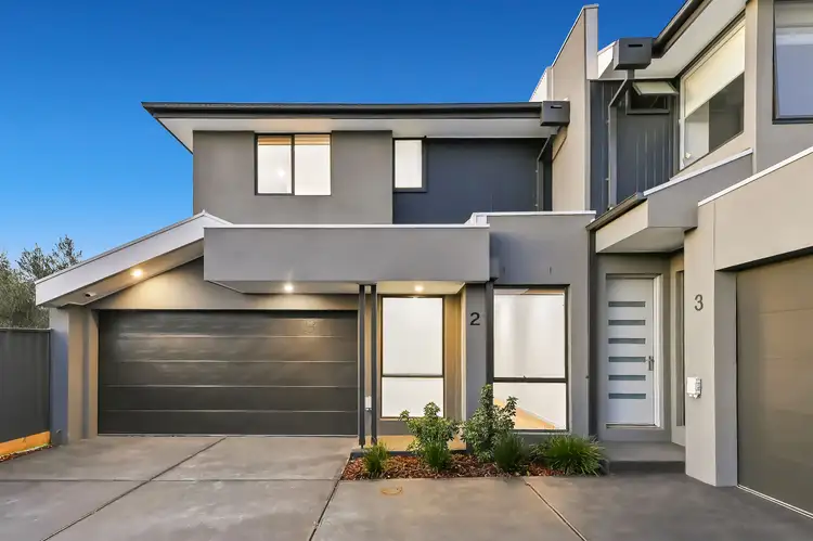 2/65 Strathavan Drive, Berwick VIC 3806