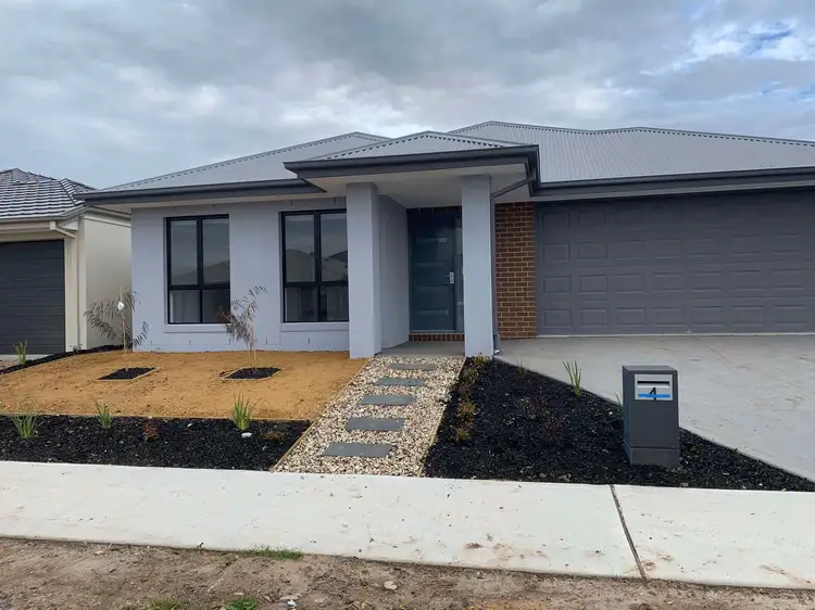 4 Coolbinia Avenue, Werribee VIC 3030