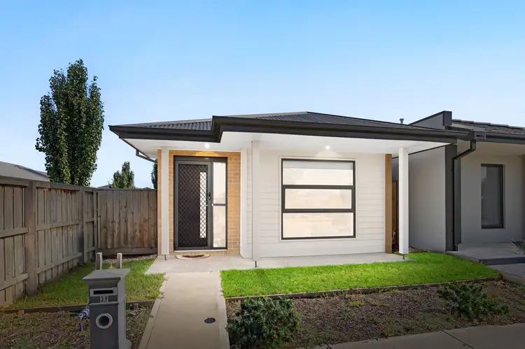 39 Mansfield Drive