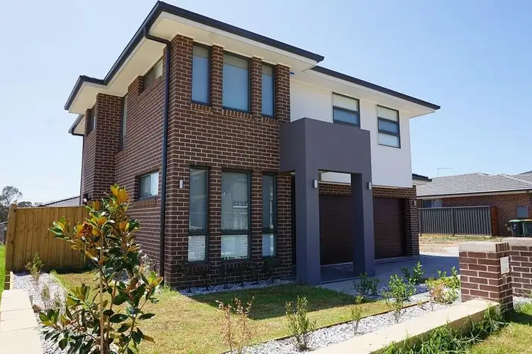 28 Neville Street, Oran Park NSW 2570