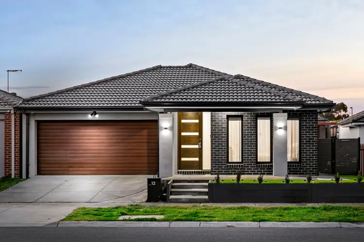 12 Bombala Crescent, Craigieburn VIC 3064