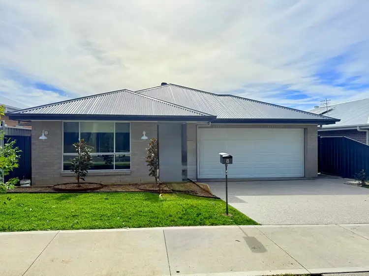 8 Spitfire Street,, Badagarang NSW 2540