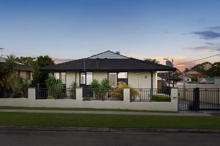 7 Rix Avenue, Hammondville NSW 2170