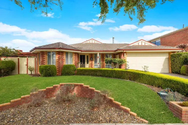 20 Kippenross Drive, Narre Warren South VIC 3805