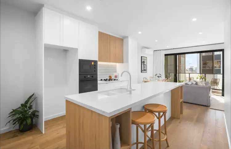 202/285 Neerim Road, Carnegie VIC 3163