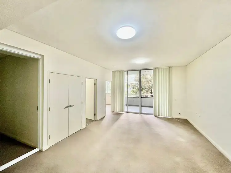 3-7 Lorne Avenue