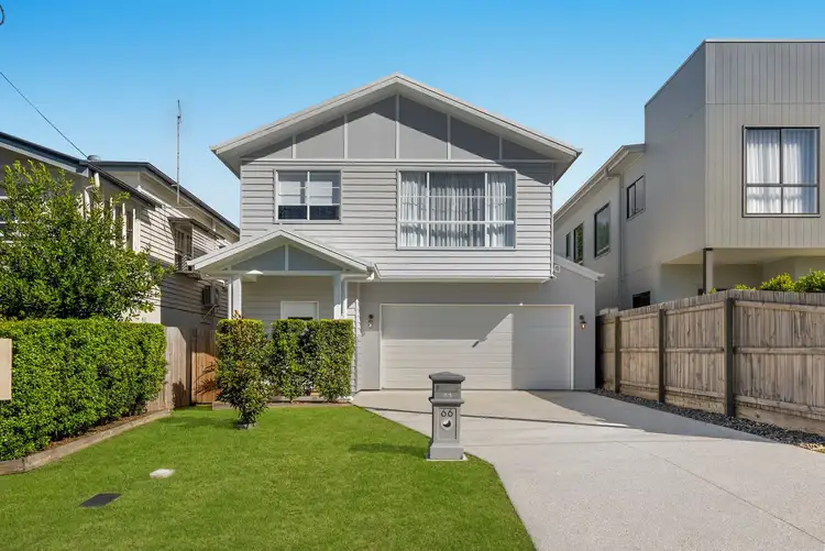 66 William Terrace, Oxley QLD 4075