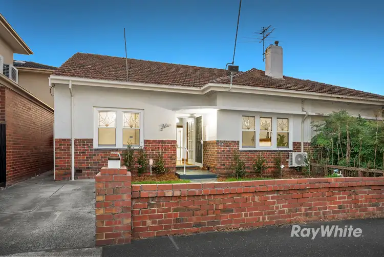 30 Kokaribb Road, Carnegie VIC 3163