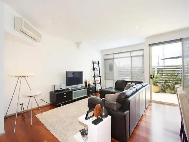8/100 Poath Road, Hughesdale VIC 3166