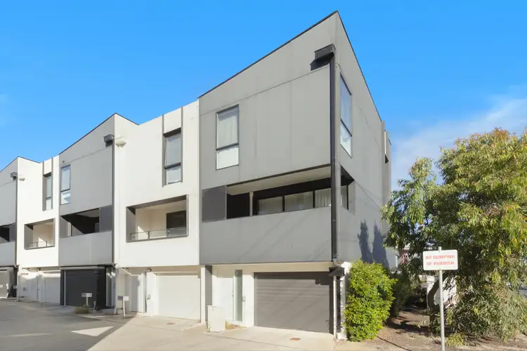 33/163 Carinish Road, Clayton VIC 3168