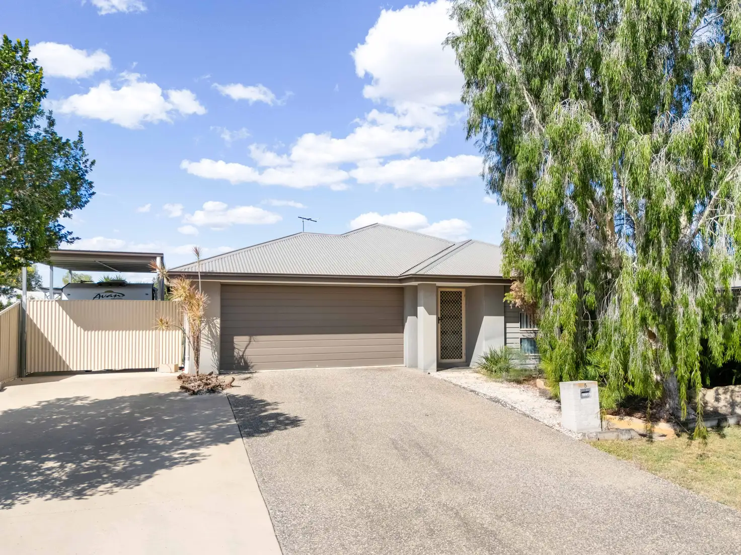 Main view of Homely house listing, 5 Onyx Street, Emerald QLD 4720