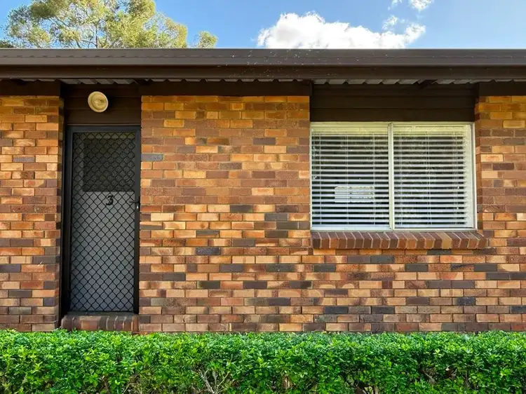 3/12 Esk Street, Crows Nest QLD 4355